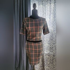 Chic Plaid Women's Skirt Set